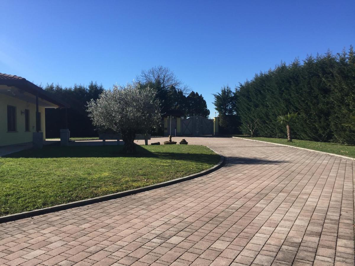 Villa Althea Ronago Eksteriør billede